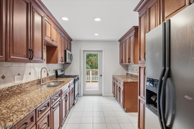 39 Park Road Parsippany, NJ 07054 - Photo 14 of 34 Gallery Image 14