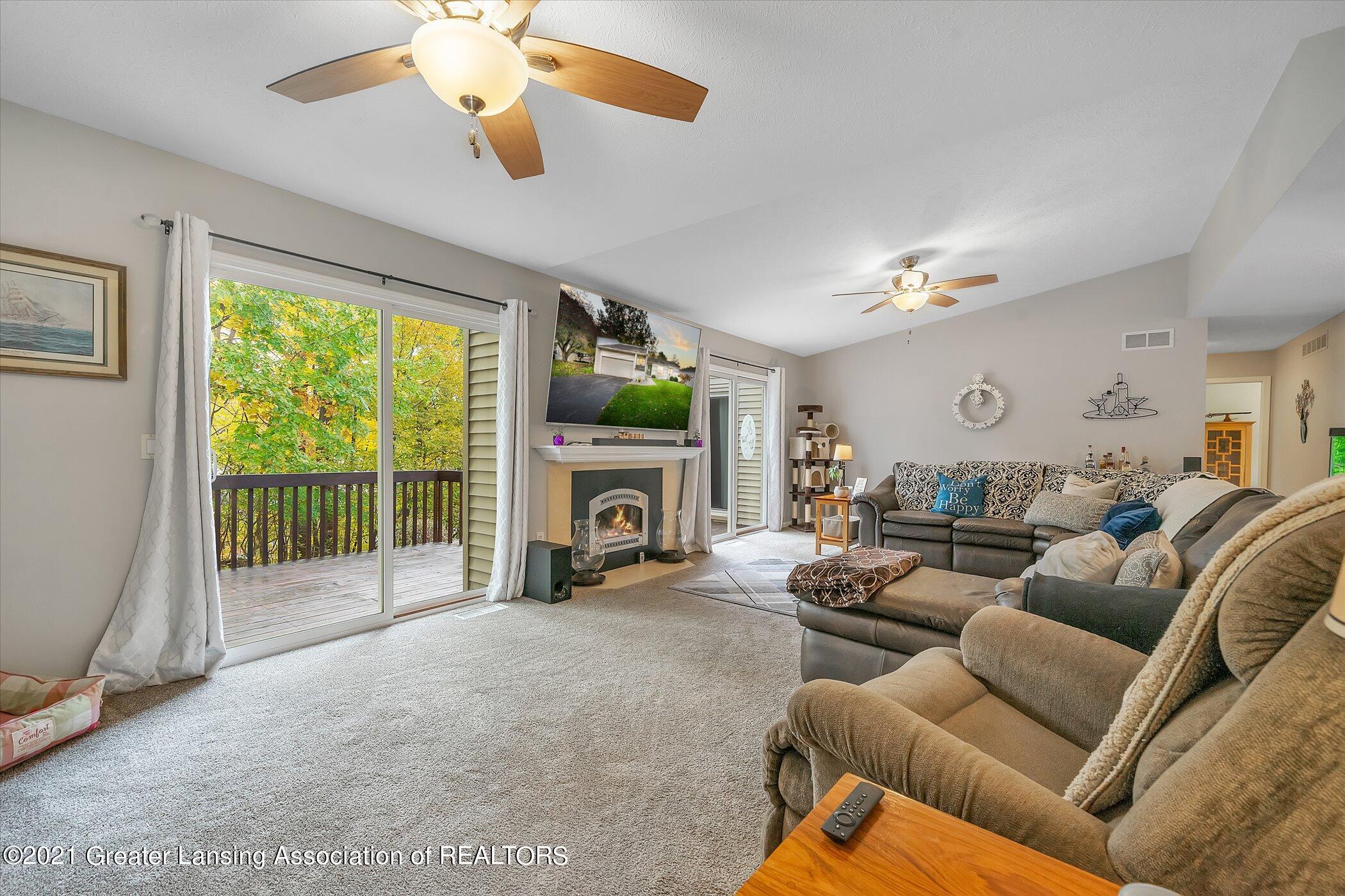 7017 North Ridge Road, Unit 28 Lansing, MI 48917 - Photo 7 of 34 08-7017-N-Ridge-Rd-Windowstill-Real-Esta