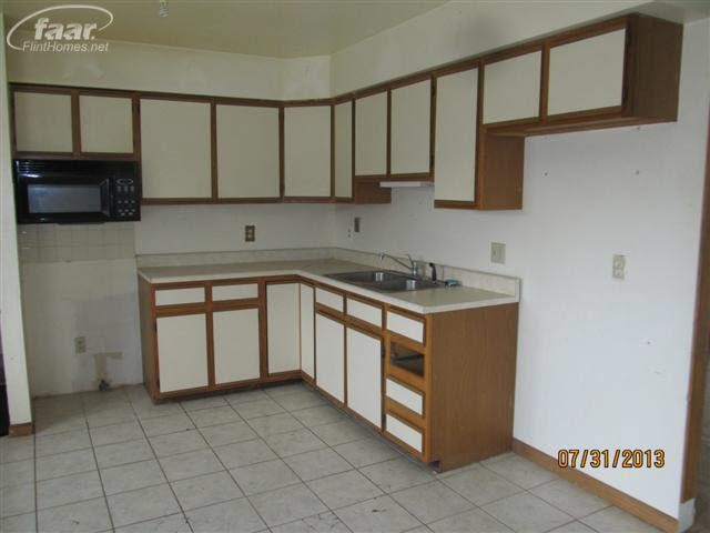 6312 Pingree Road Howell, MI 48843 - Photo 5 of 18 20365405-4.JPG
