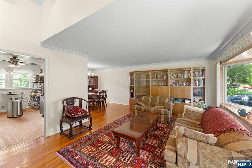 299 Charnwood Road New Providence, NJ 07974 - Photo 4 of 41 Gallery Image 4