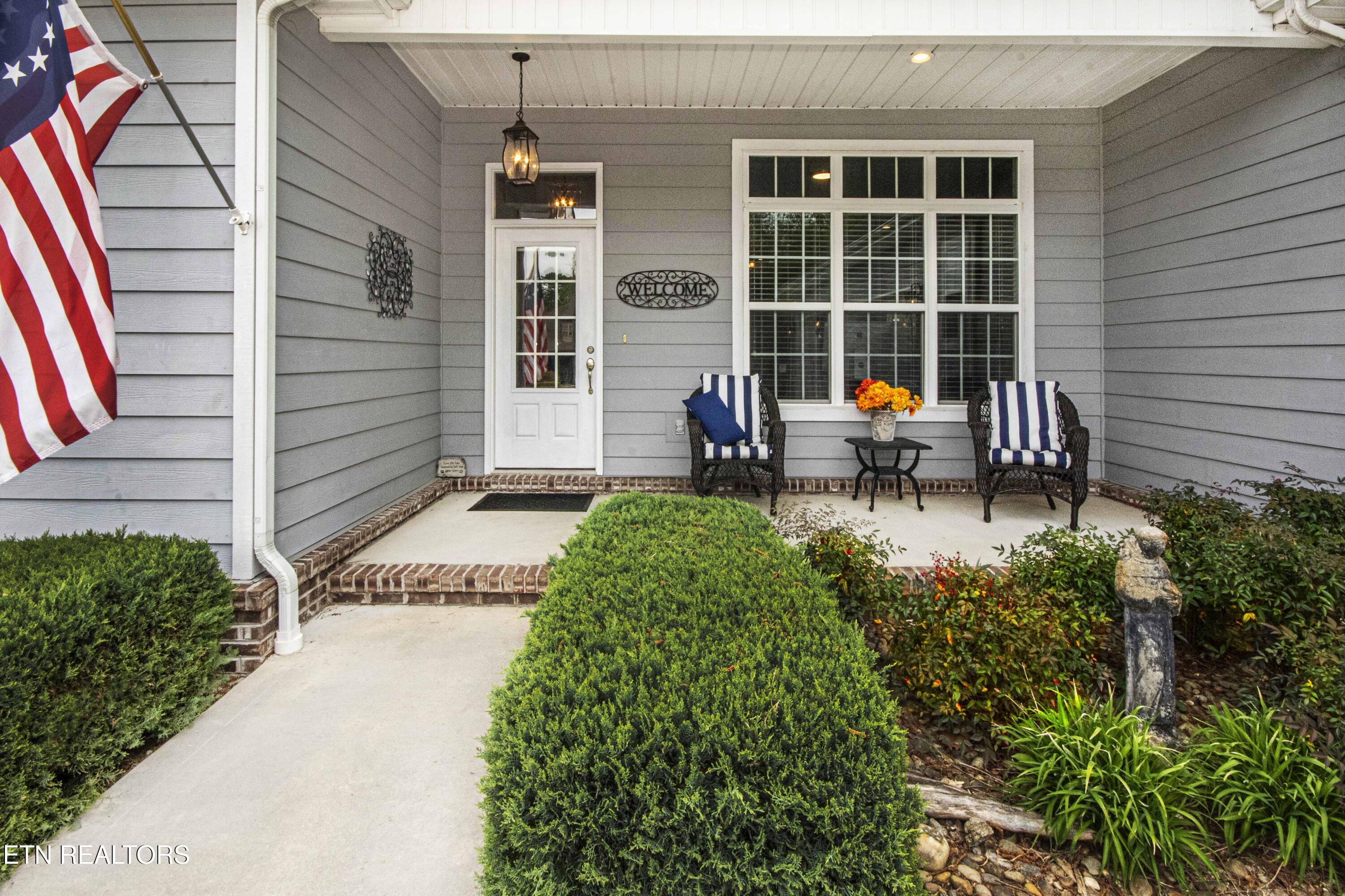 113 Inola Place Loudon, TN 37774 - Photo 2 of 42 Front Entrance