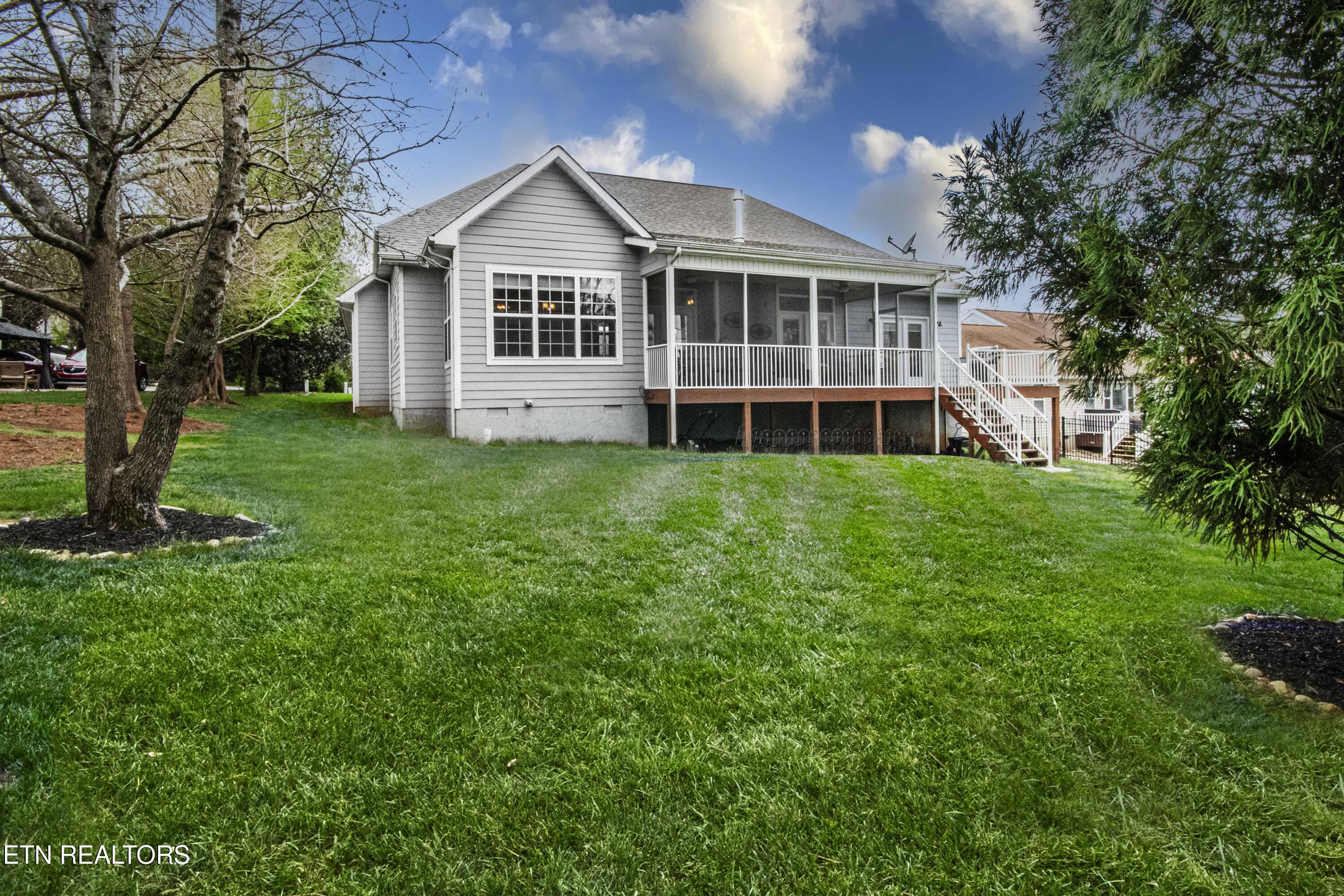 113 Inola Place Loudon, TN 37774 - Photo 4 of 42 Rear Exterior