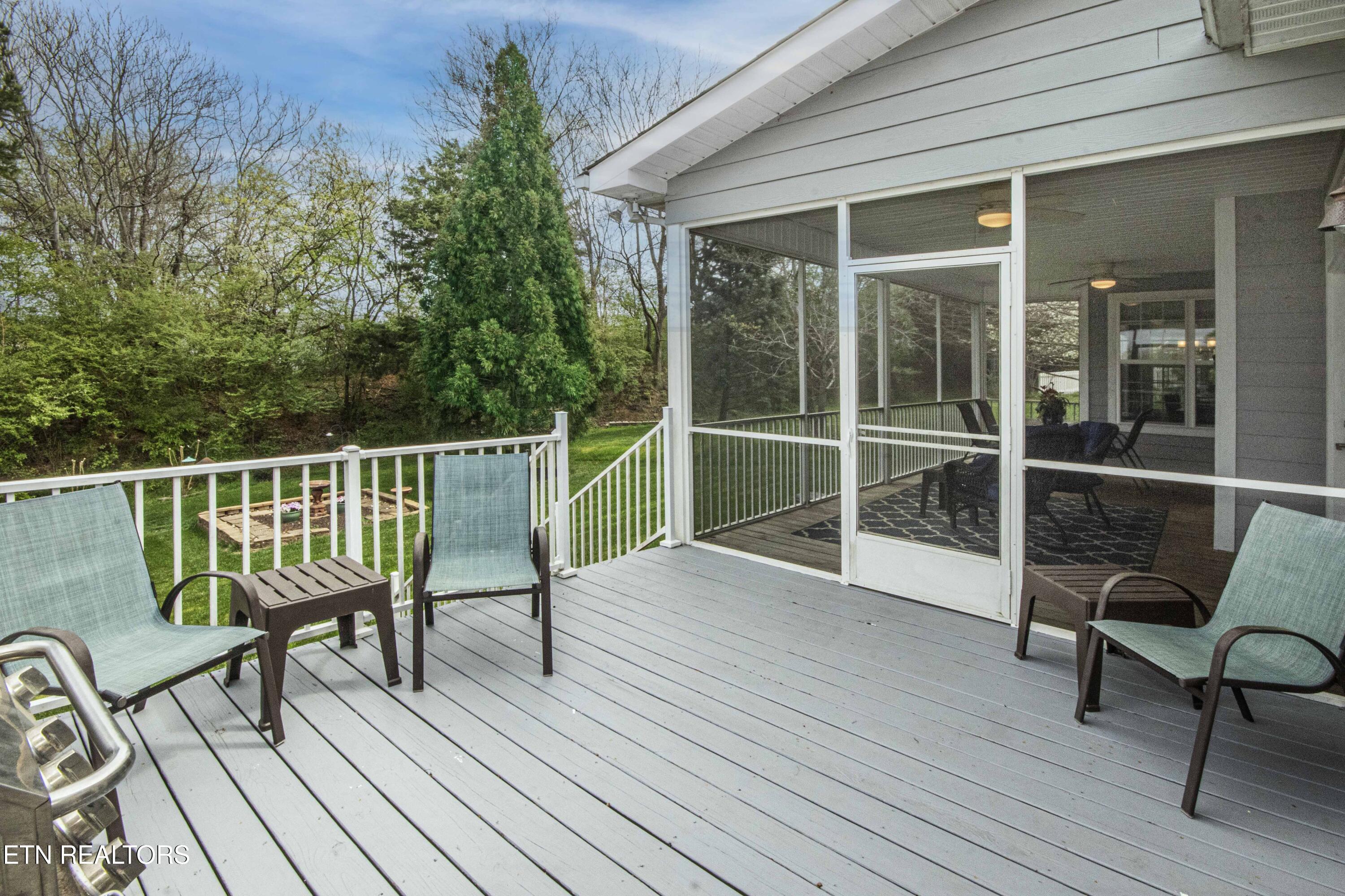 113 Inola Place Loudon, TN 37774 - Photo 10 of 42 Patio Deck