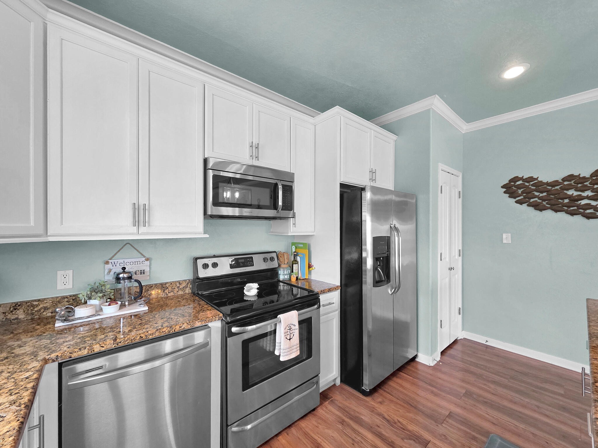 979 Palm Ridge Drive Crystal Beach, TX 77650 - Photo 17 of 43