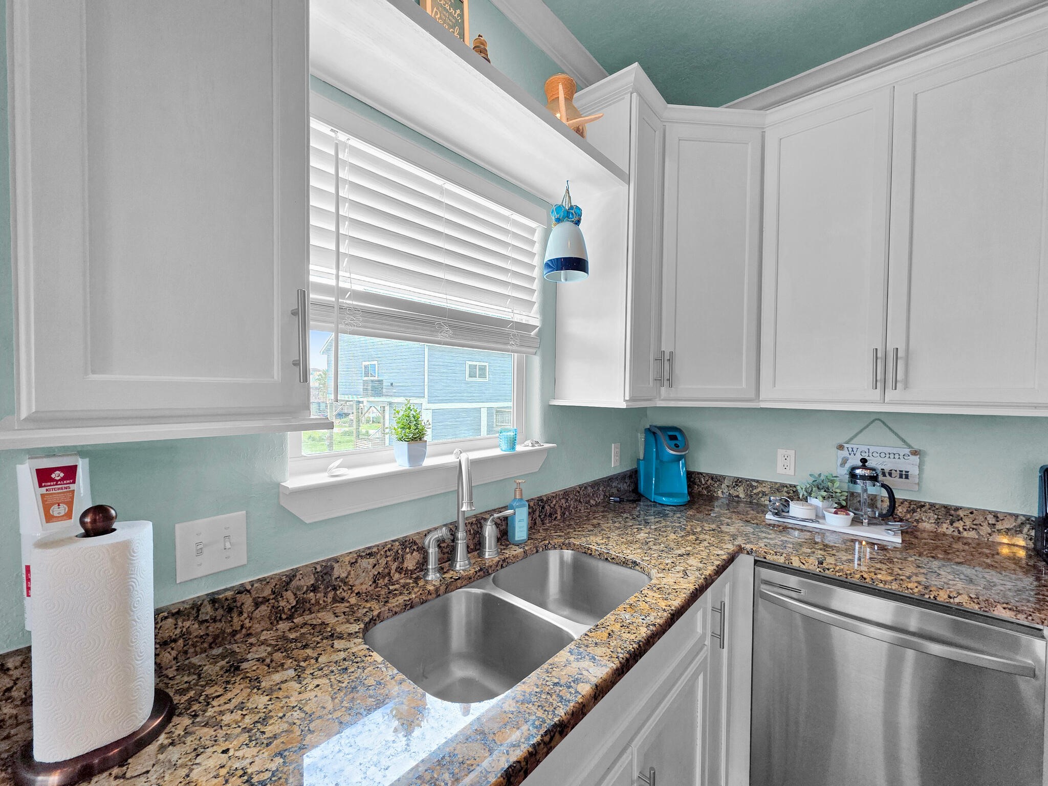 979 Palm Ridge Drive Crystal Beach, TX 77650 - Photo 18 of 43