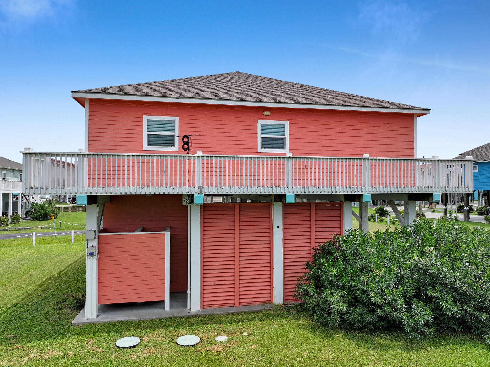 979 Palm Ridge Drive Crystal Beach, TX 77650 - Photo 6 of 43