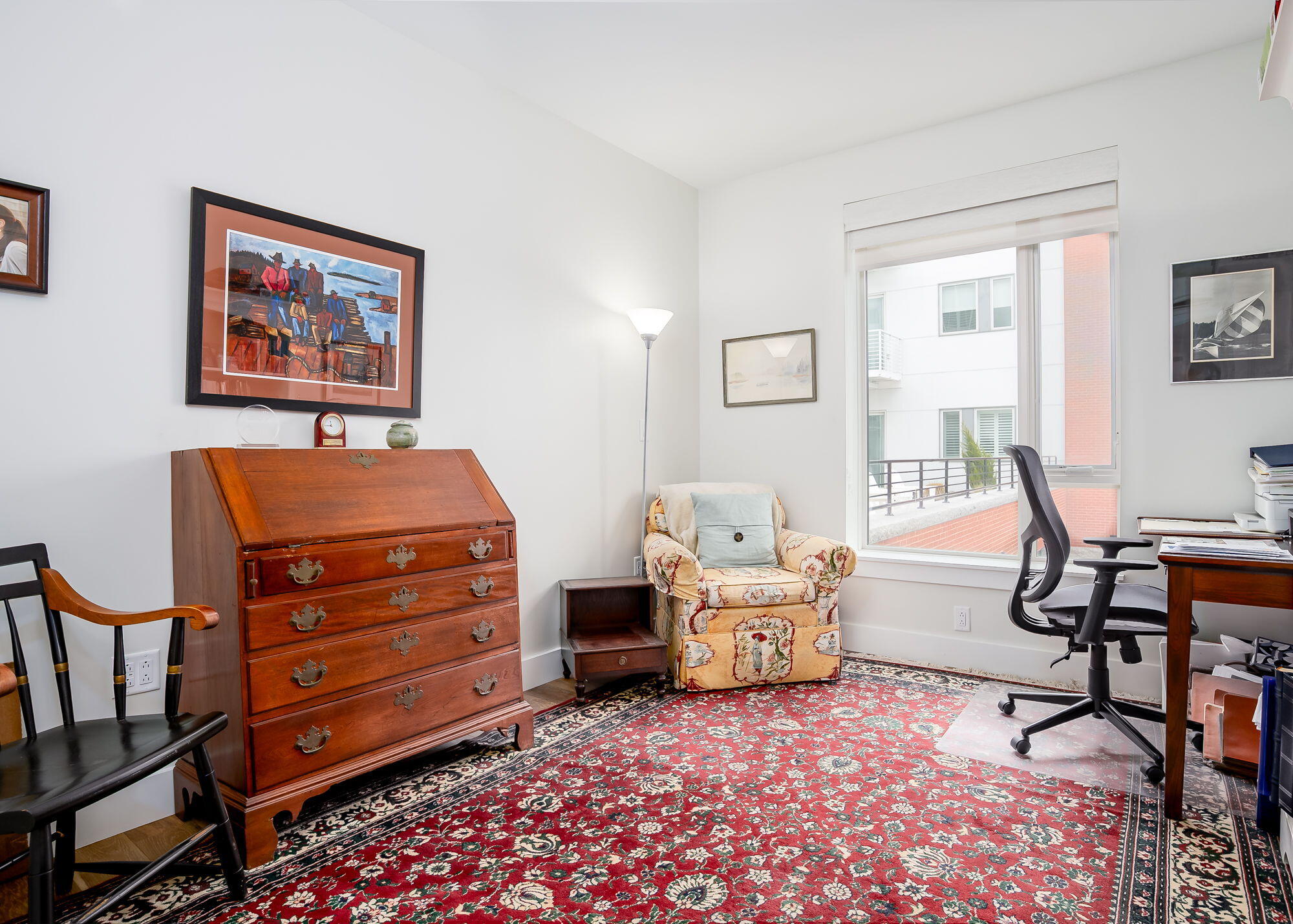 387 Commercial Street, Unit 322 Portland, ME 04101 - Photo 21 of 37 Light filled third bedroom