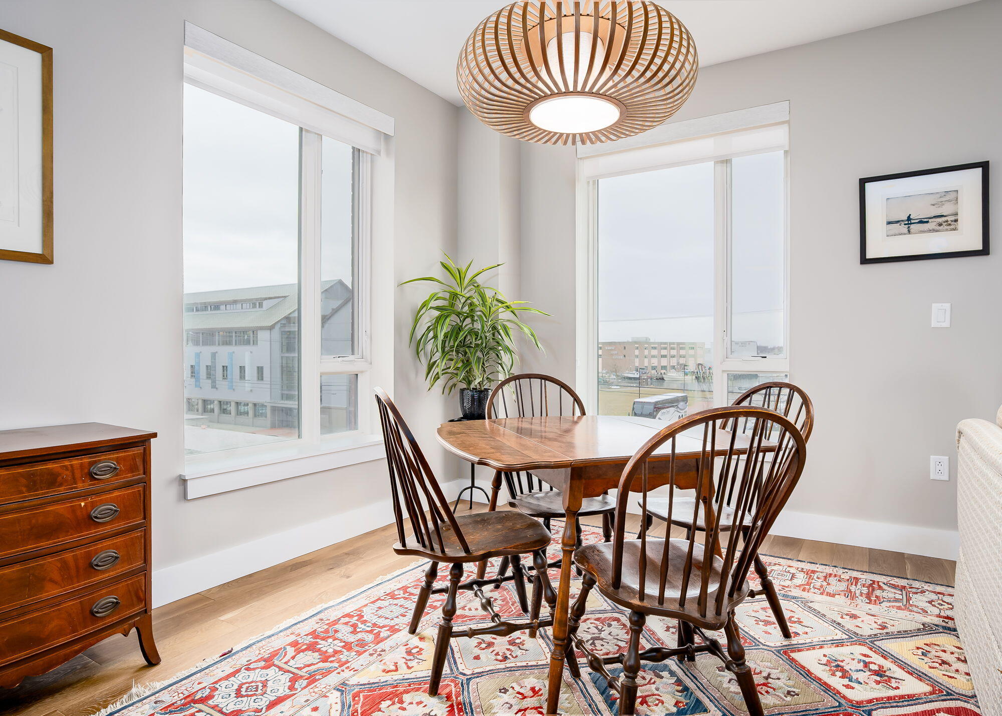 387 Commercial Street, Unit 322 Portland, ME 04101 - Photo 9 of 37 Light filled dining space
