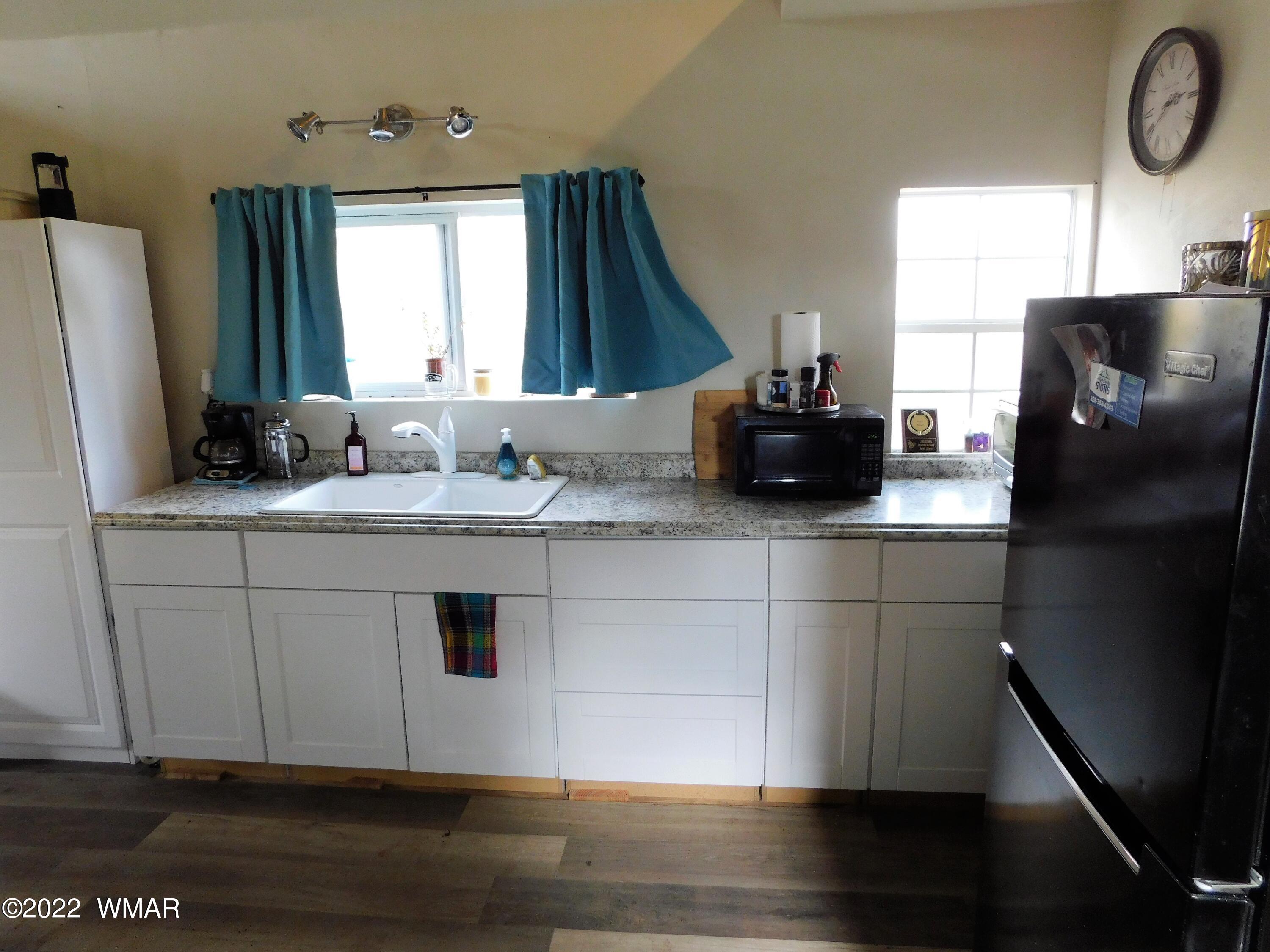 47 McPherson Road Vernon, AZ 85940 - Photo 5 of 14
