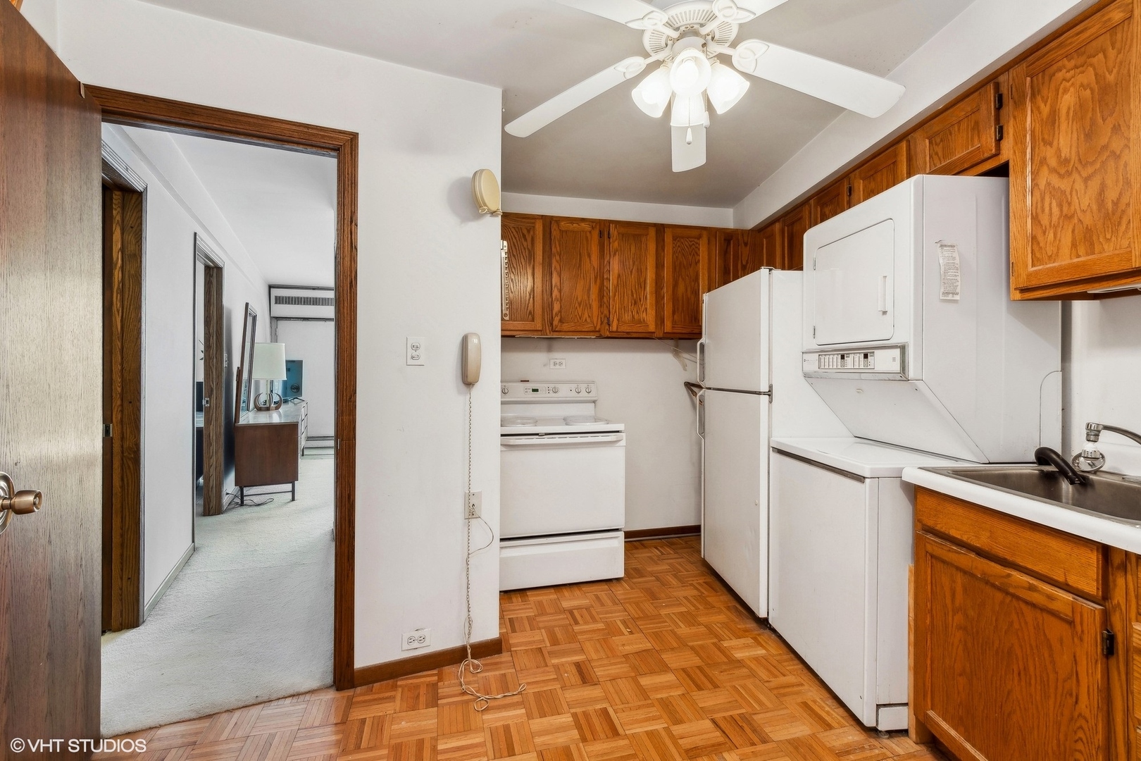 300 North State Street, Unit 44324433 Chicago, IL 60654 - Photo 16 of 32