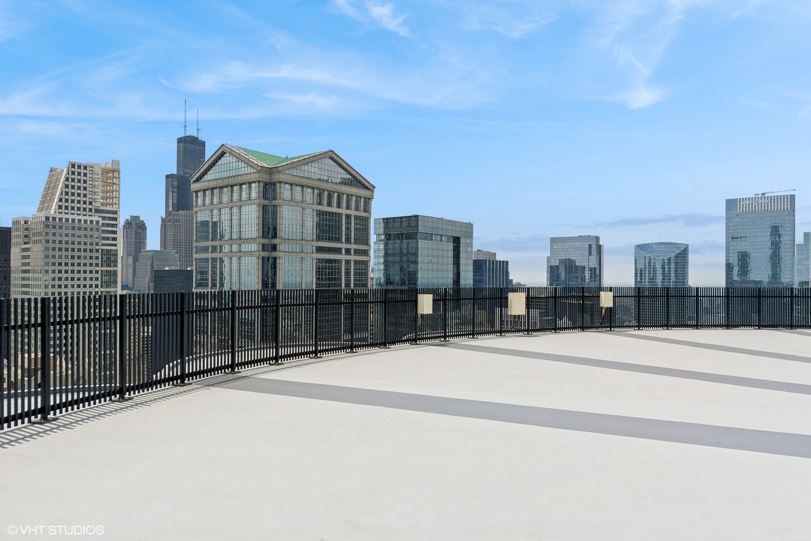 300 North State Street, Unit 44324433 Chicago, IL 60654 - Photo 29 of 32