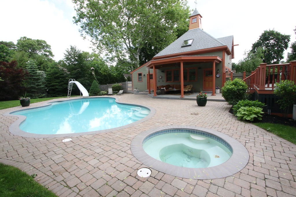 33 Howard Street Reading, MA 01867 - Photo 26 of 30 Gallery Image 26