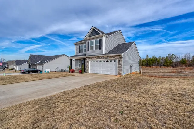 $299,900 | 160 Thorn Crk Drive, Gaffney, SC 29341