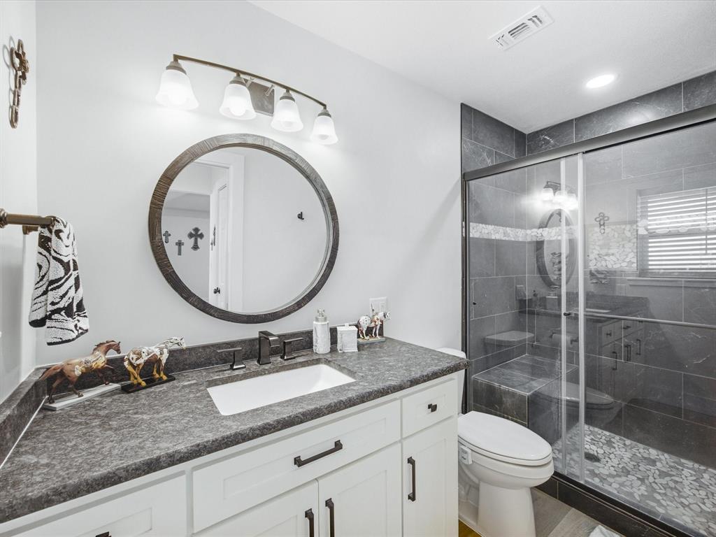 3914 Alamo Road Bowie, TX 76230 - Photo 17 of 40 Gallery Image 17