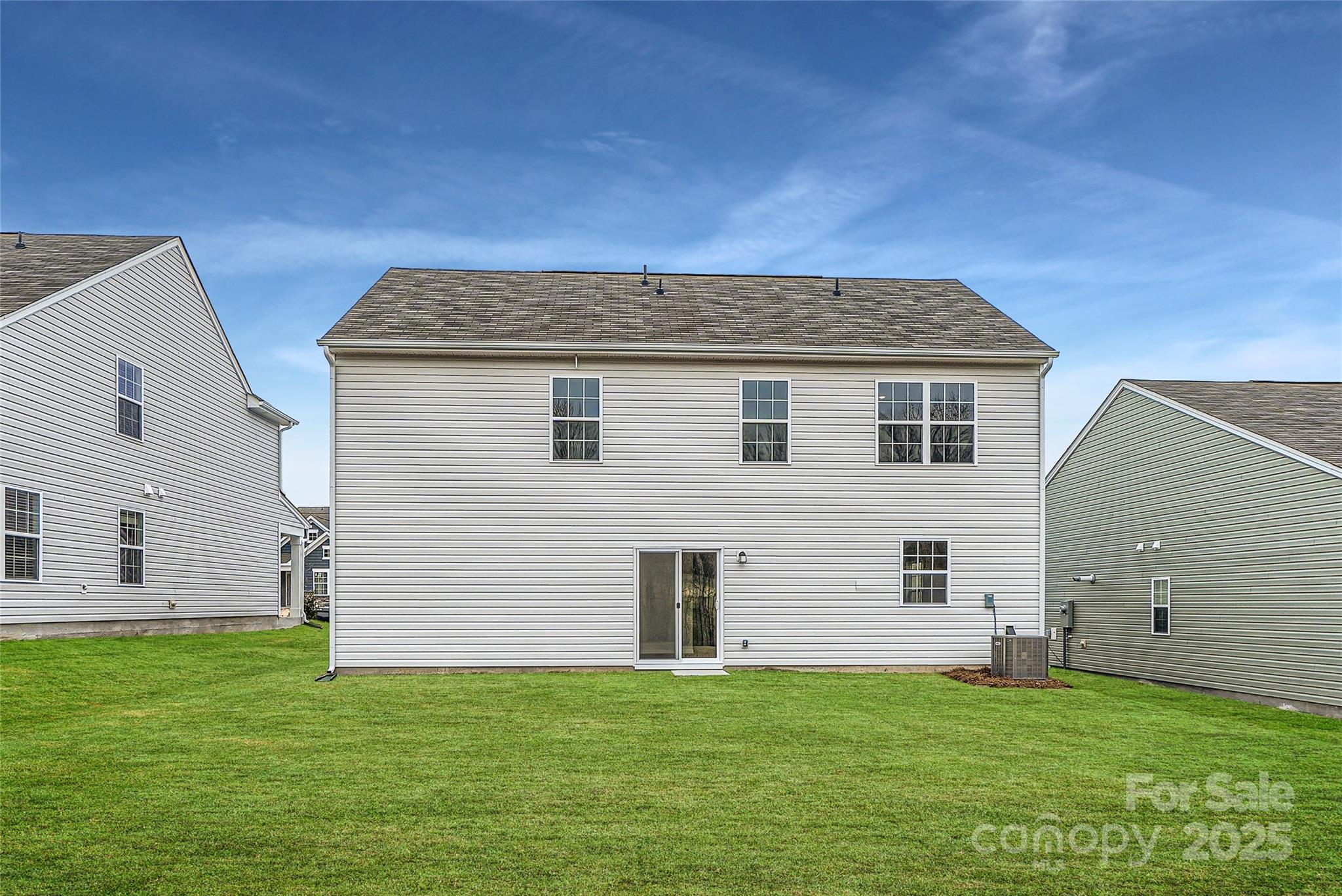 1187 Blackburn Circle Edgemoor, SC 29712 - Photo 13 of 14 a house that is sitting in the grass