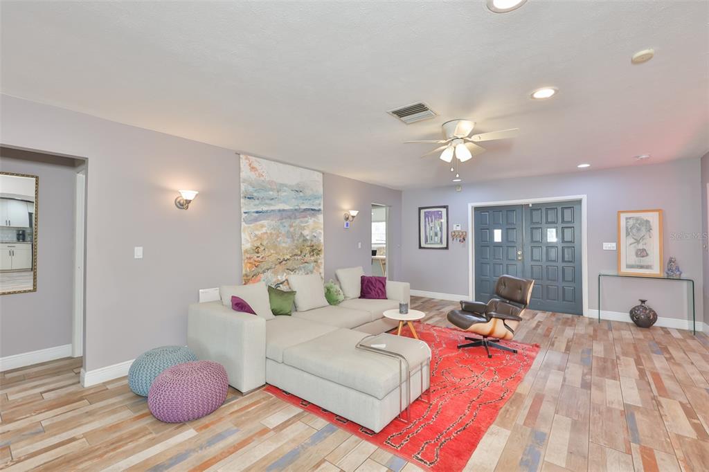 3506 Hillgrove Road Valrico, FL 33596 - Photo 8 of 61
