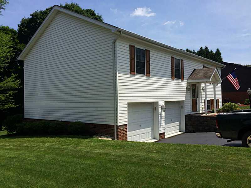 102 Ayleshire Road Butler, PA 16001 - Photo 3 of 25 Exterior Front.