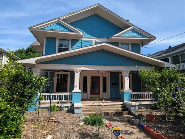 $3,600 | 4526 Reiger Avenue, Dallas, TX 75246