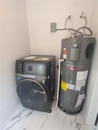 $3,600 | 4526 Reiger Avenue, Dallas, TX 75246