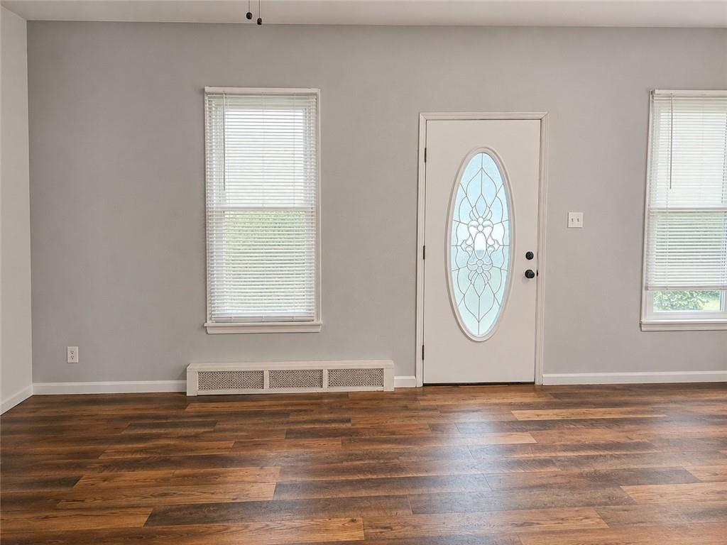1676 Brodhead Road Coraopolis, PA 15108 - Photo 4 of 12