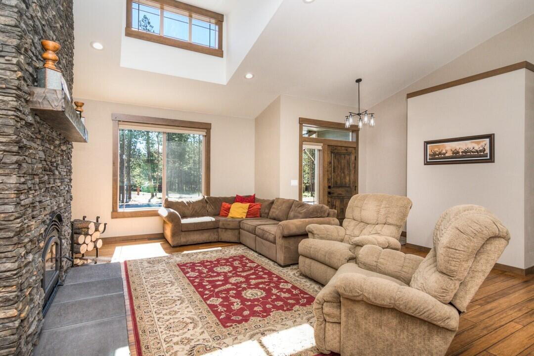 55085 Jackpine Way Bend, OR 97707 - Photo 11 of 36 thumbnail_Jackpine wya 55085 (13 of 40)