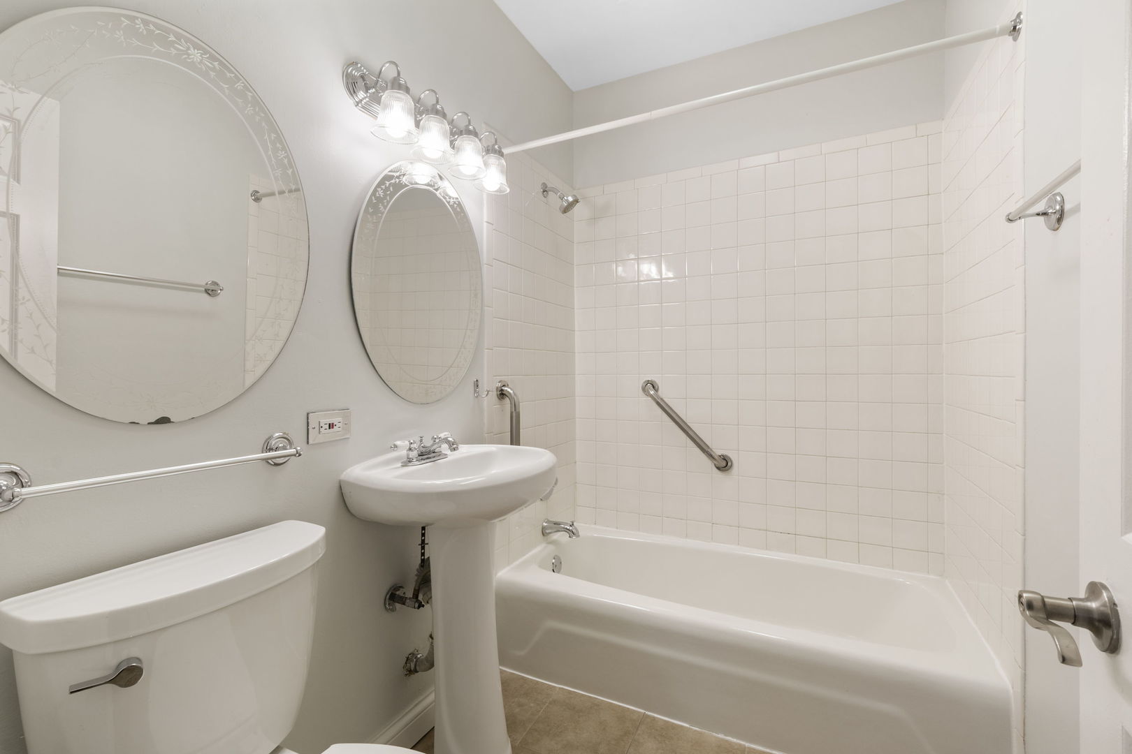 754 West California Terrace, Unit 3 Chicago, IL 60657 - Photo 22 of 24