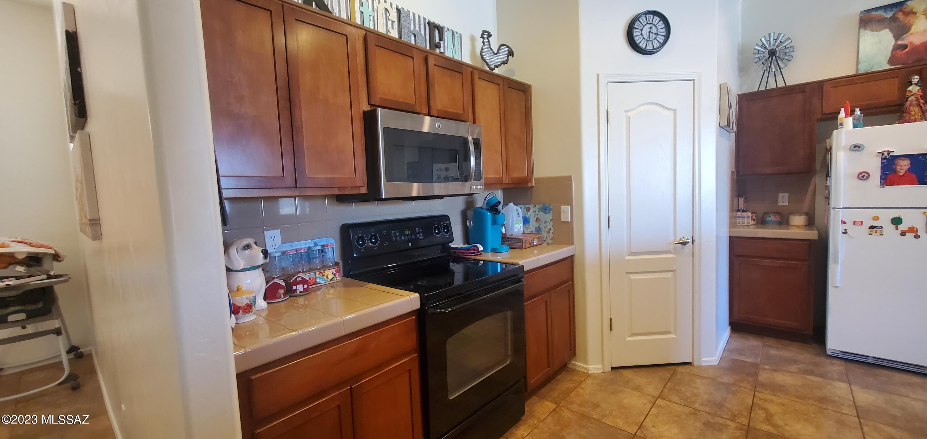 165 Loa Court Rio Rico, AZ 85648 - Photo 9 of 20