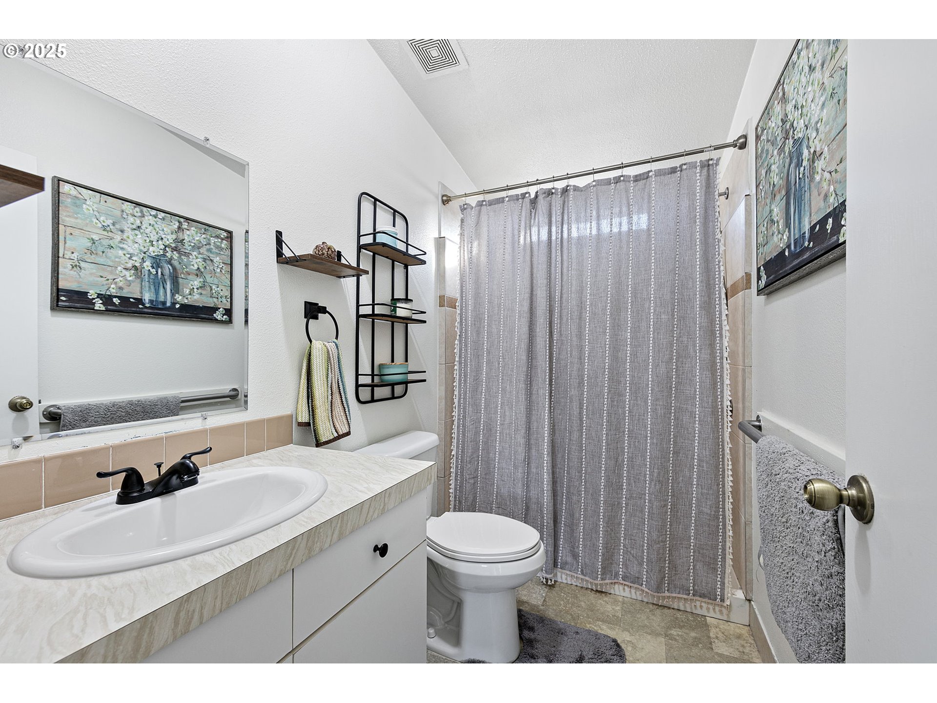 1306 David Avenue Eugene, OR 97404 - Photo 10 of 24