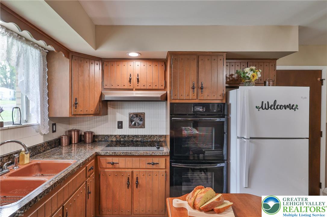 1658 Lindberg Road Bethlehem, PA 18020 - Photo 16 of 46 Gallery Image 16