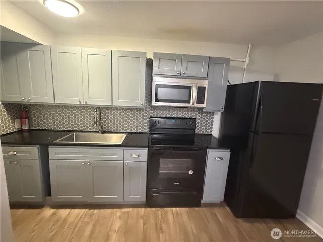 $1,950 | 2305 South 116th Place, Unit 1 2 3, Burien, WA 98168