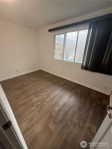 $950 | 2305 South 116th Place, Unit 1 2 3, Burien, WA 98168