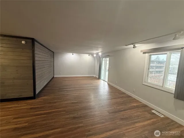 $950 | 2305 South 116th Place, Unit 1 2 3, Burien, WA 98168