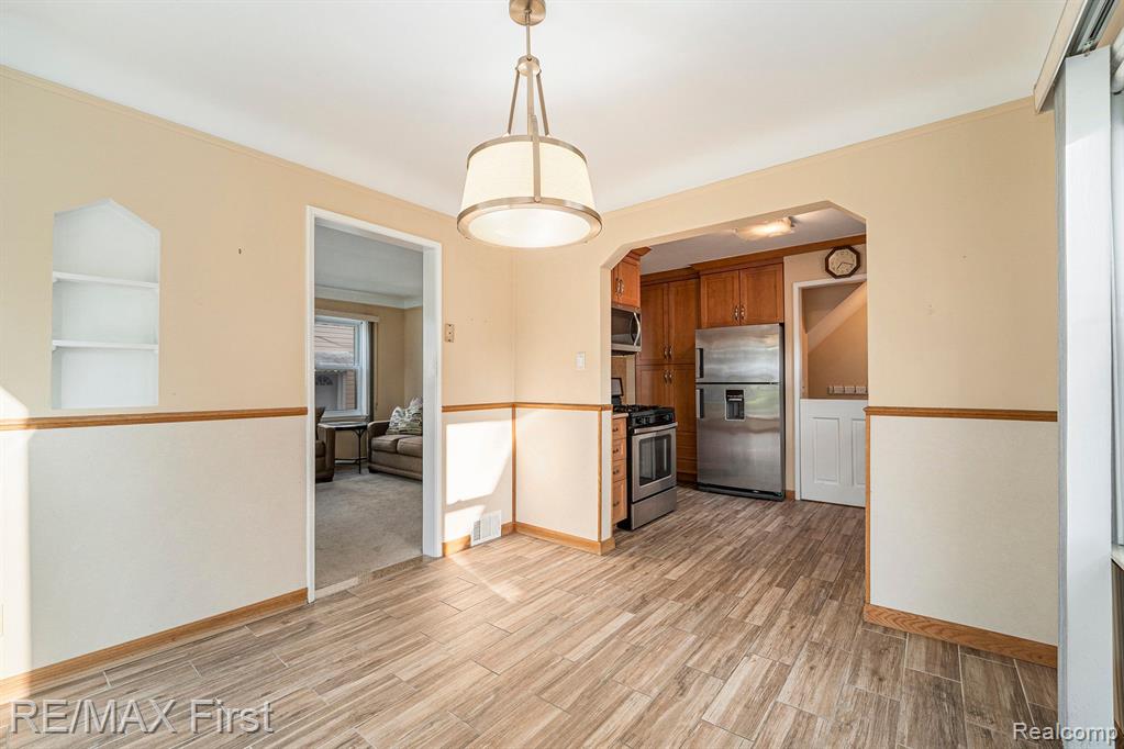1371 Eaton Road Berkley, MI 48072 - Photo 11 of 19