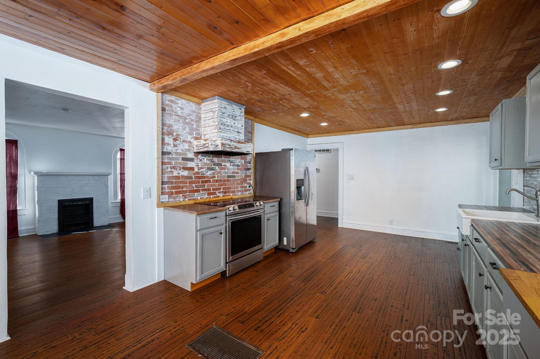 2420 Highway 10 Highway Conover, NC 28613 - Photo 12 of 33