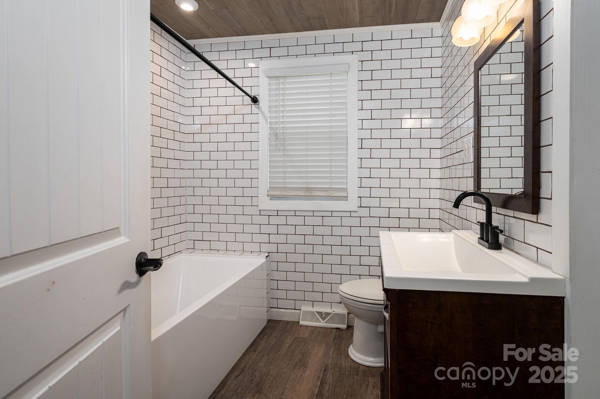 2420 Highway 10 Highway Conover, NC 28613 - Photo 20 of 33