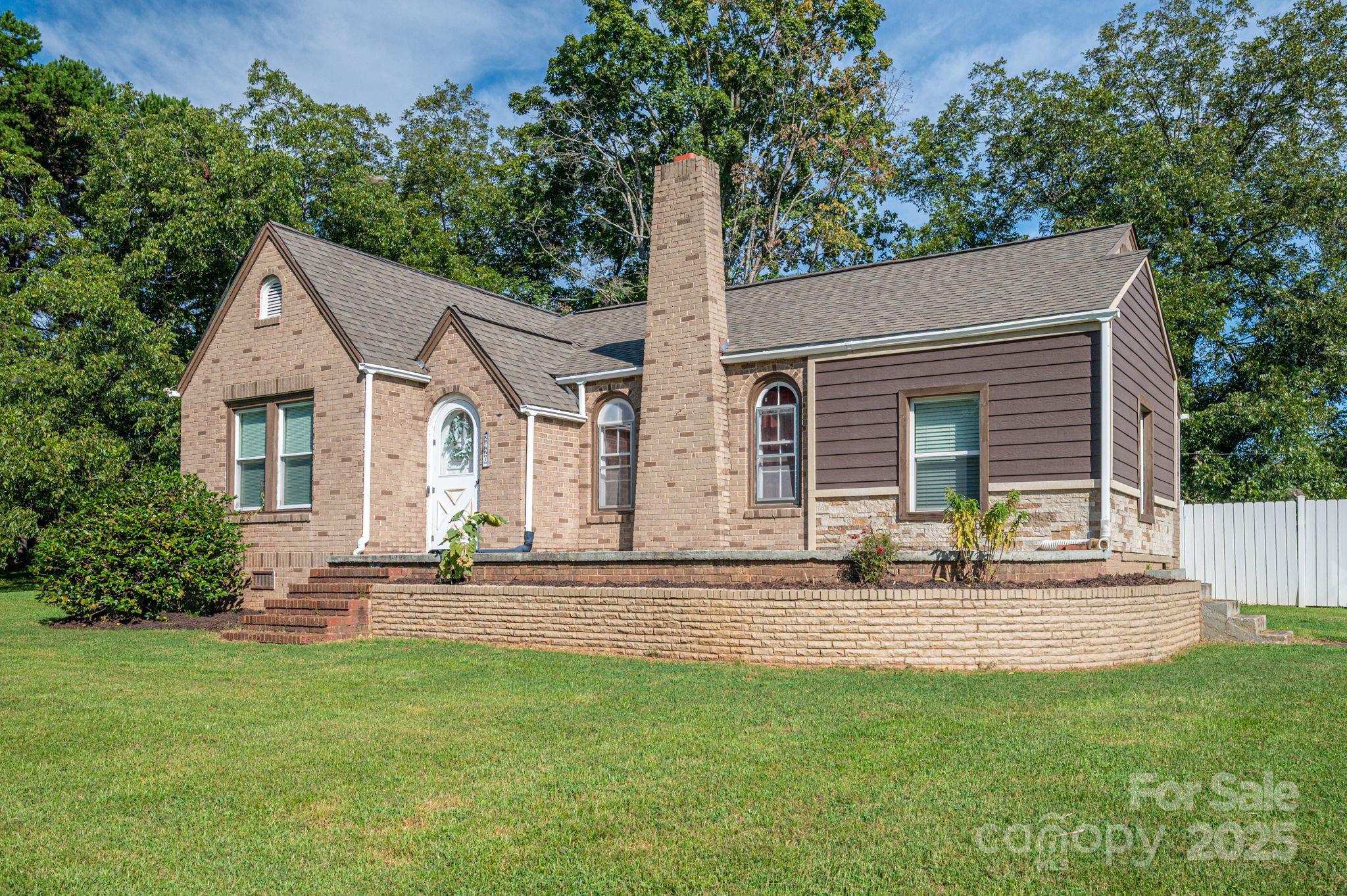 2420 Highway 10 Highway Conover, NC 28613 - Photo 2 of 33