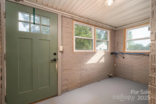 $330,000 | 2420 Highway 10 Highway, Conover, NC 28613