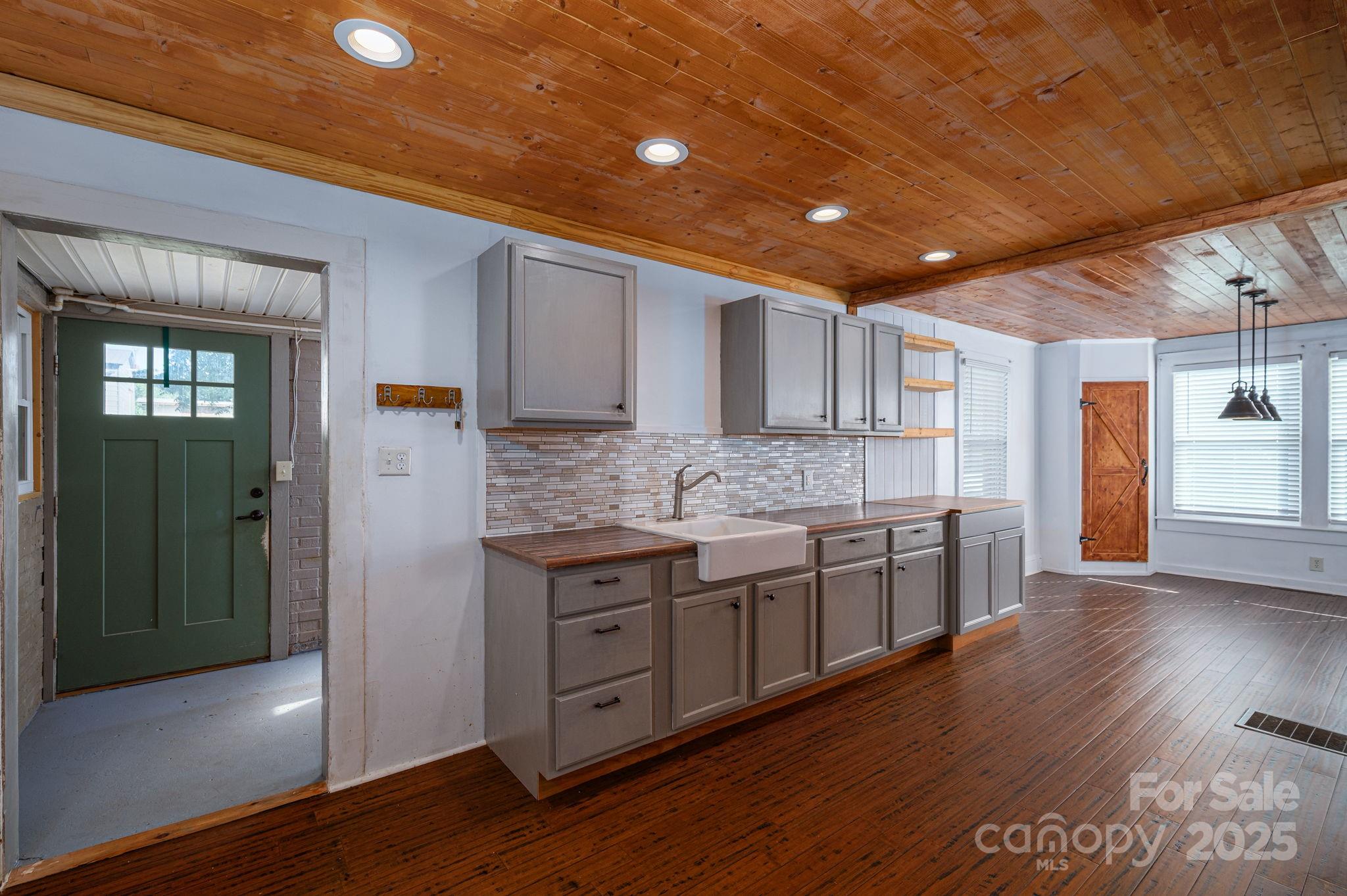 2420 Highway 10 Highway Conover, NC 28613 - Photo 9 of 33