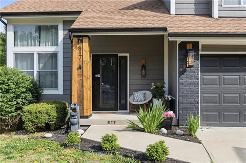$370,000 | 817 Northwest Golden Court, Blue Springs, MO 64015