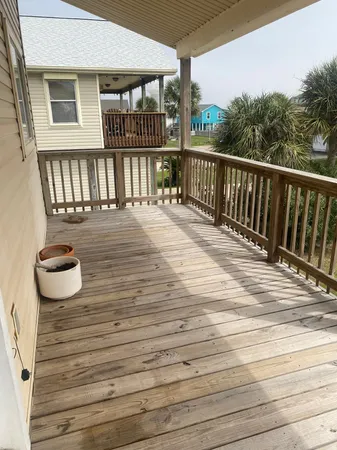 $2,500 | 16712 Fletcher Christian, Jamaica Beach, TX 77554