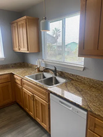 $2,500 | 16712 Fletcher Christian, Jamaica Beach, TX 77554