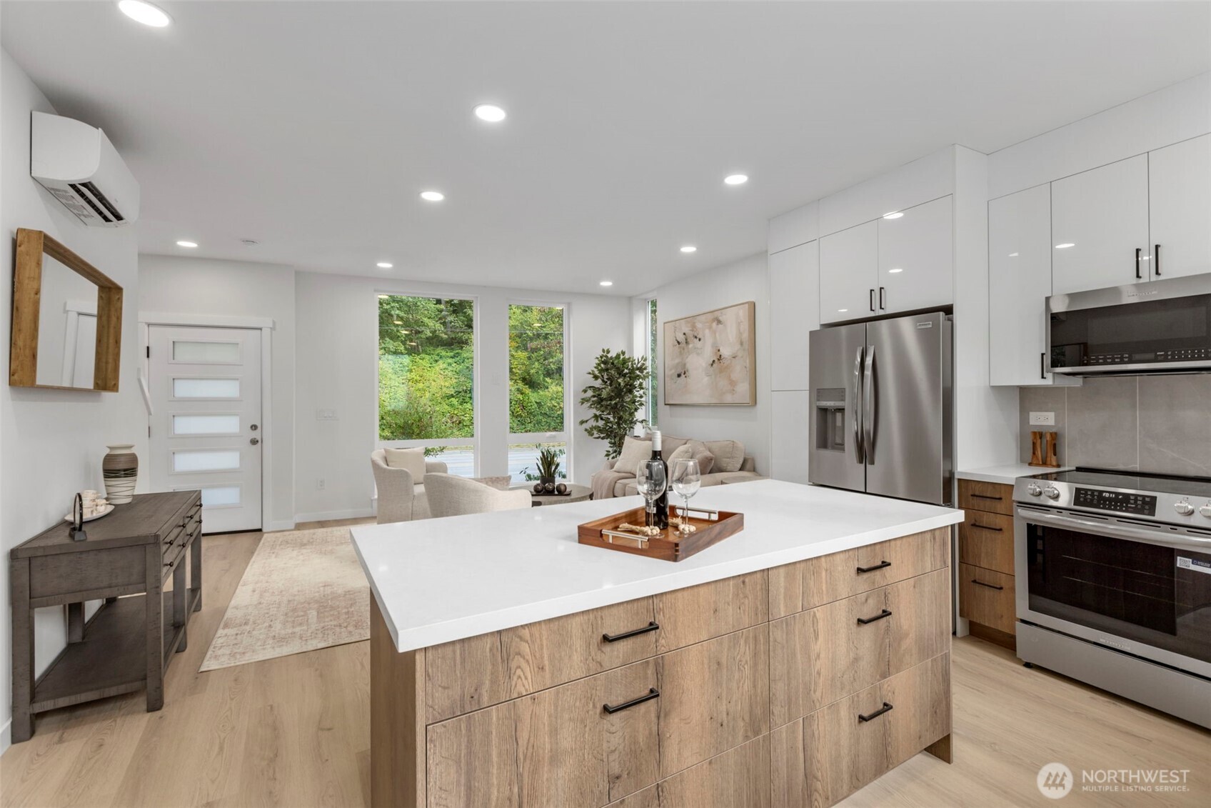 7039 Delridge Way Southwest Seattle, WA 98106 - Photo 9 of 26 Gallery Image 9