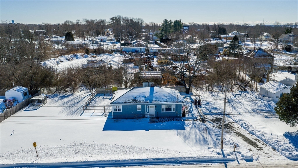 112 Lawson Avenue Acushnet, MA 02743 - Photo 7 of 28 a view of a city