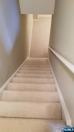 $3,200 | 2218 Lancaster Court, Mahwah, NJ 07430