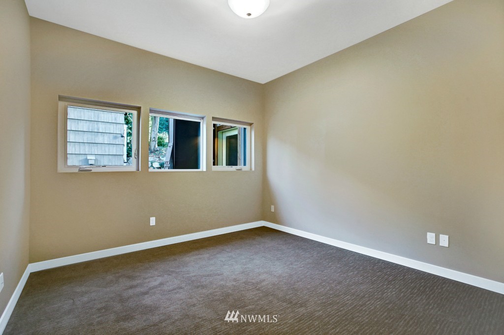 4609 Southwest Monroe Street Seattle, WA 98136 - Photo 19 of 24 Gallery Image 19