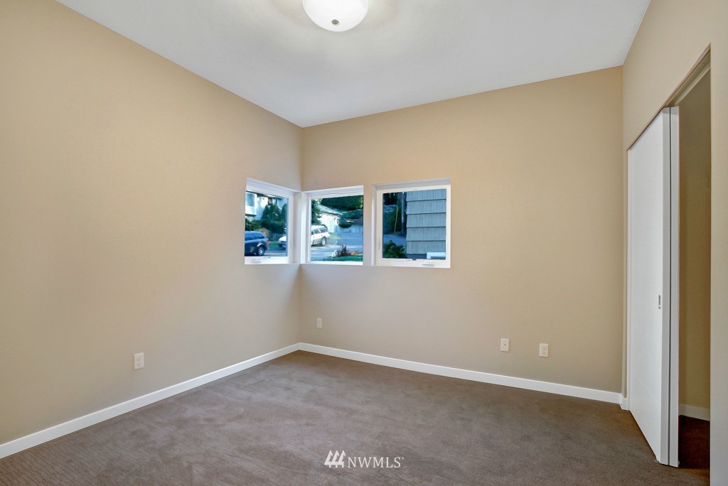 4609 Southwest Monroe Street Seattle, WA 98136 - Photo 23 of 24 Gallery Image 23