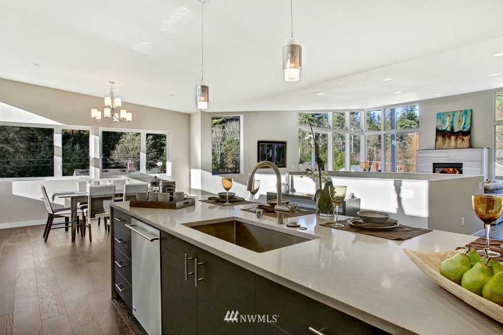 4609 Southwest Monroe Street Seattle, WA 98136 - Photo 10 of 24 Gallery Image 10
