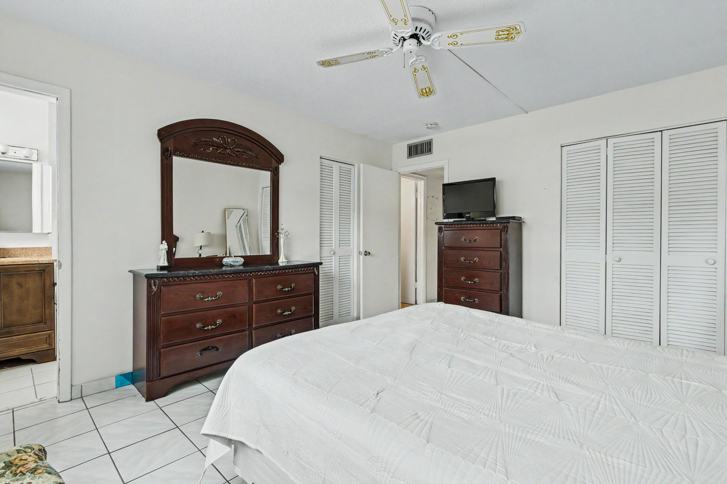 5300 Washington Street, Unit E208 Hollywood, FL 33021 - Photo 25 of 52 5300-27
