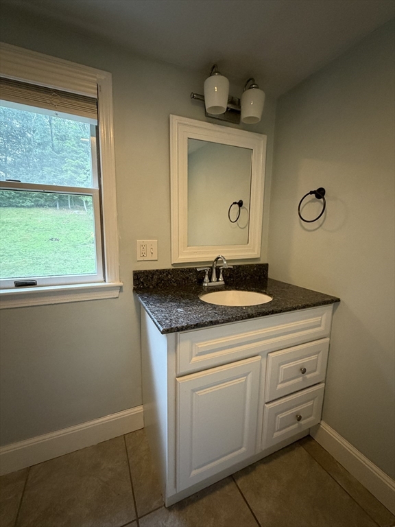 856 Main Street, Unit 2 Reading, MA 01867 - Photo 15 of 22