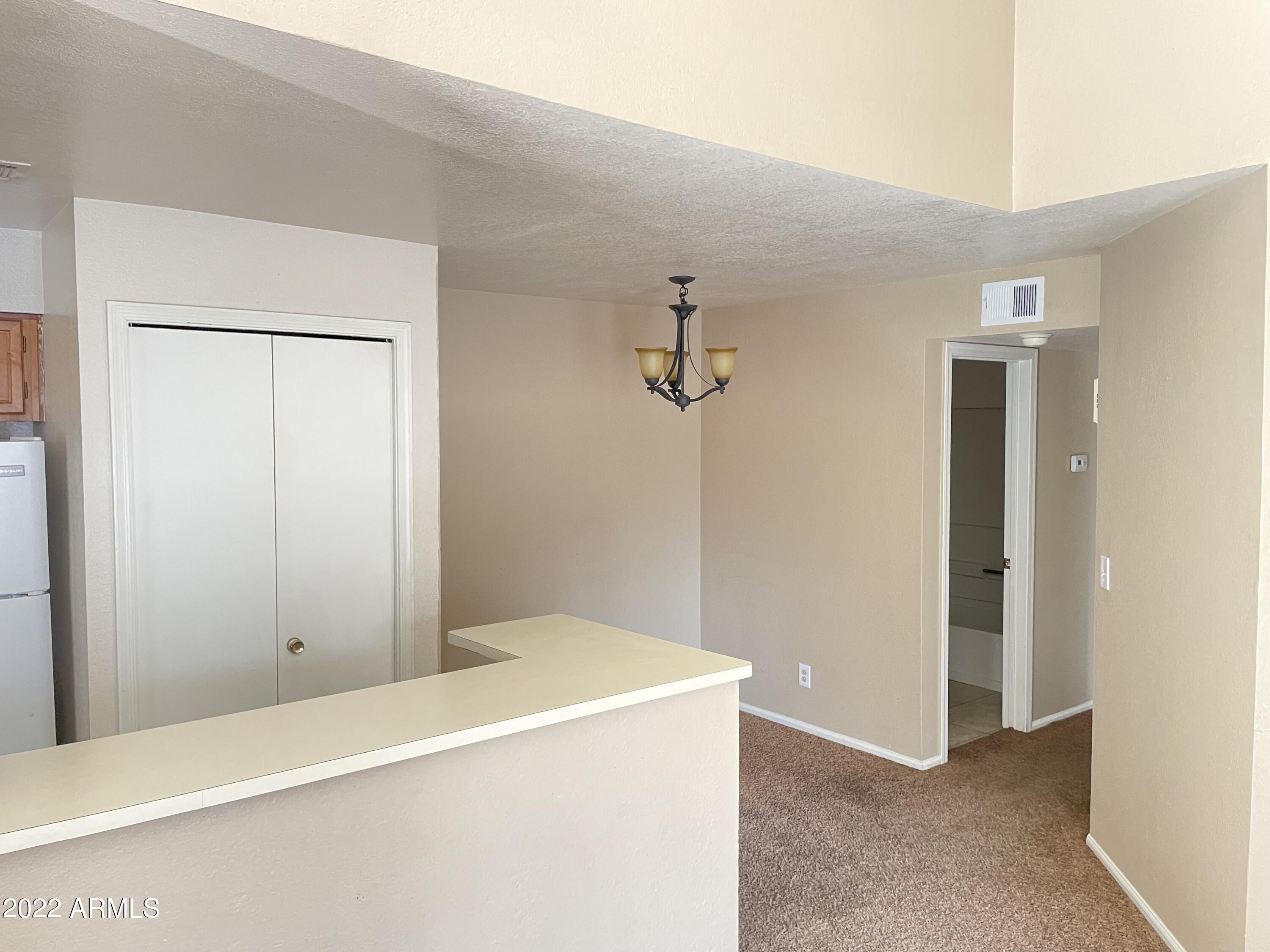 533 West Guadalupe Road, Unit 2115 Mesa, AZ 85210 - Photo 8 of 11 dining area